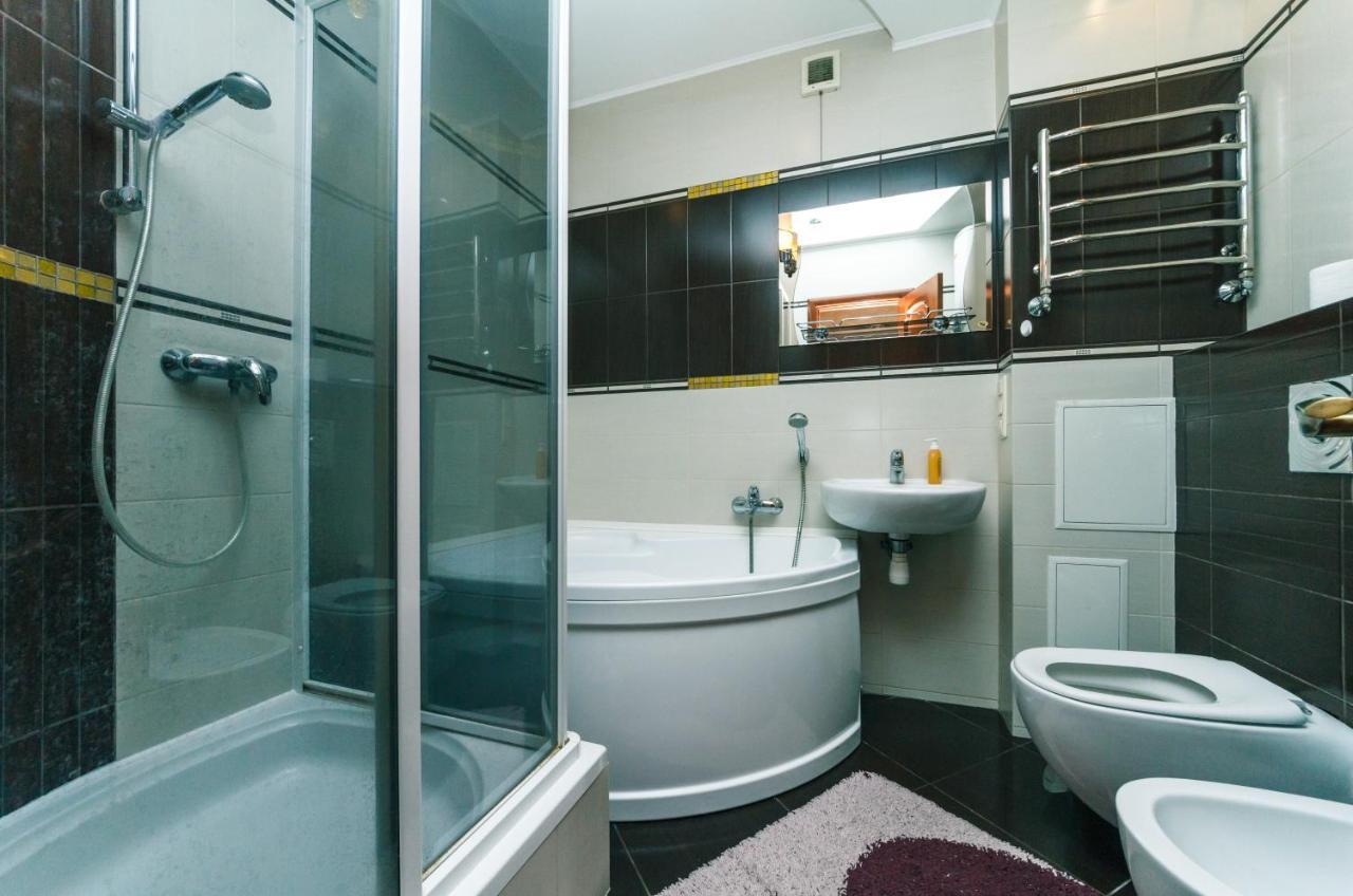 Househome Kyiv Exterior photo
