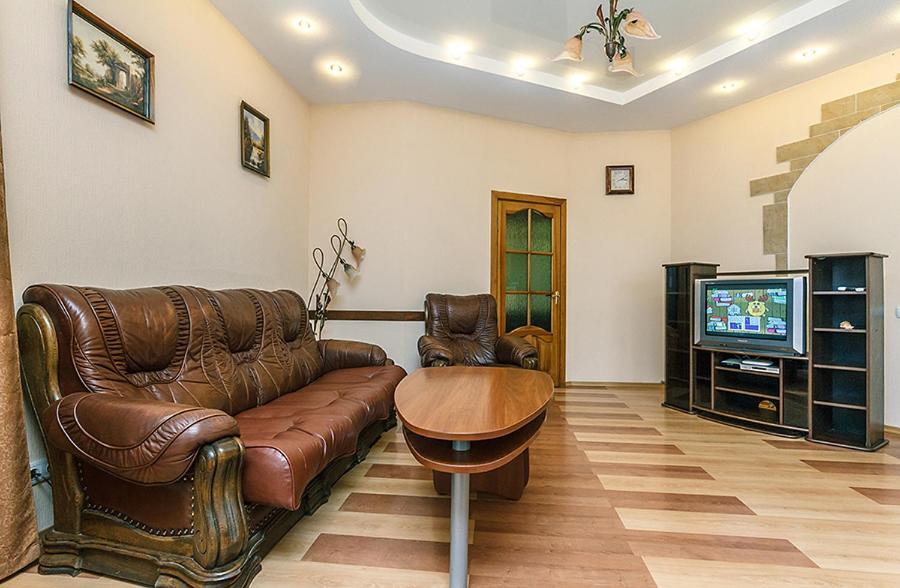 Househome Kyiv Exterior photo